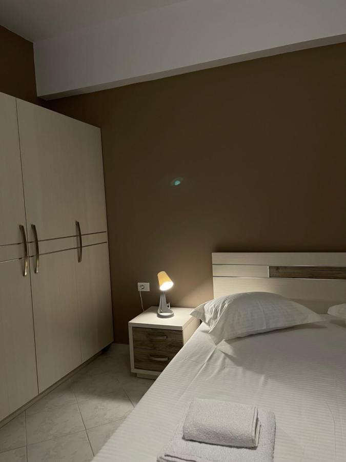 Saranda Inn Rooms & Apartments Esterno foto