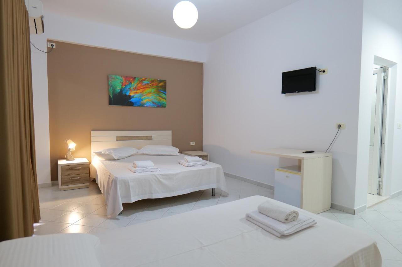 Saranda Inn Rooms & Apartments Esterno foto